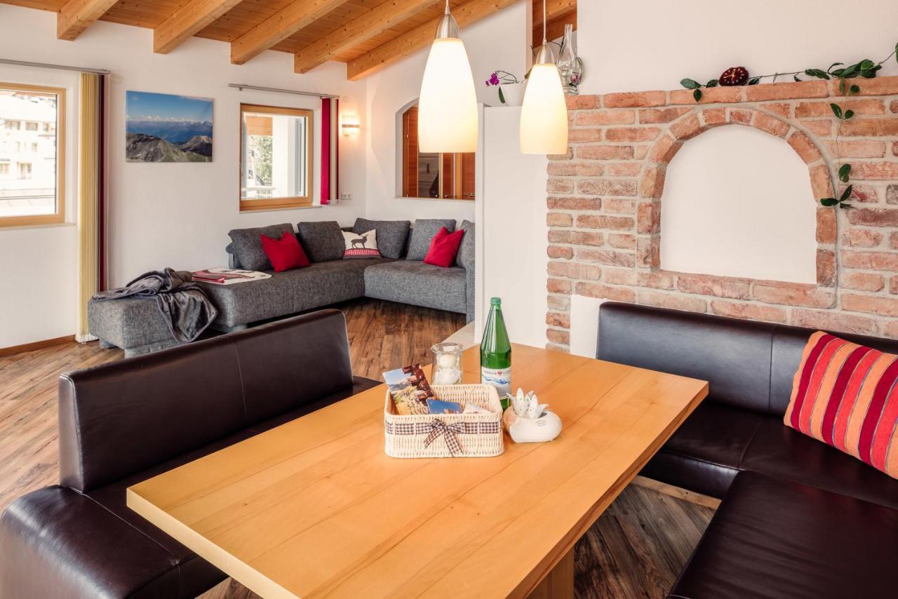 Haus Raetia Apartman Serfaus Szoba fotó